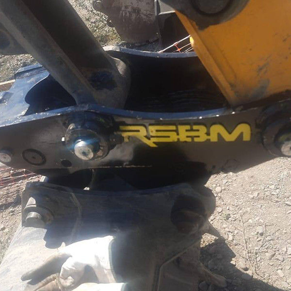 ไฮดรอลิกหรือแบบพลังงานมือ ปรับปรุงประสิทธิภาพการก่อสร้างด้วย Excavator Quick Hitch